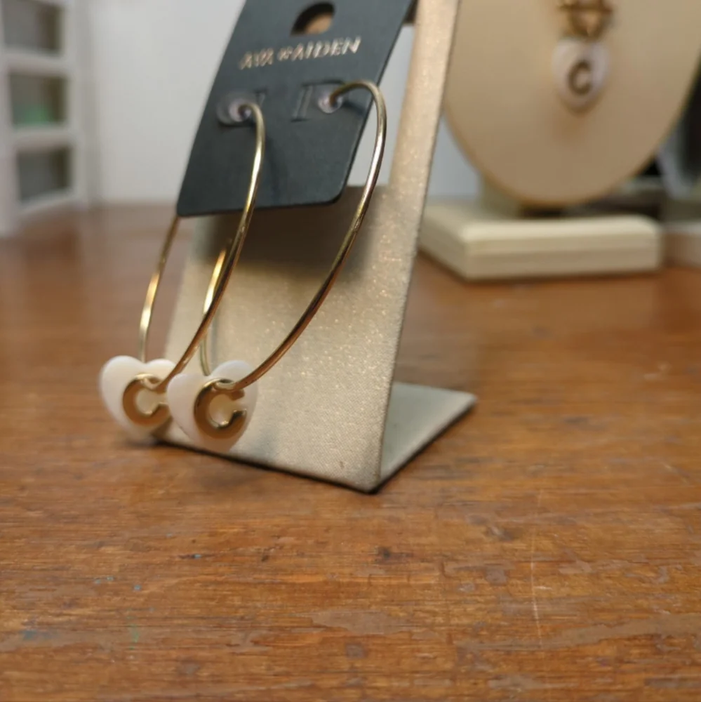 Initial C Heart Necklace AND Earring matching set Ava & Aiden Gold Tone NWT - Picture 3 of 10